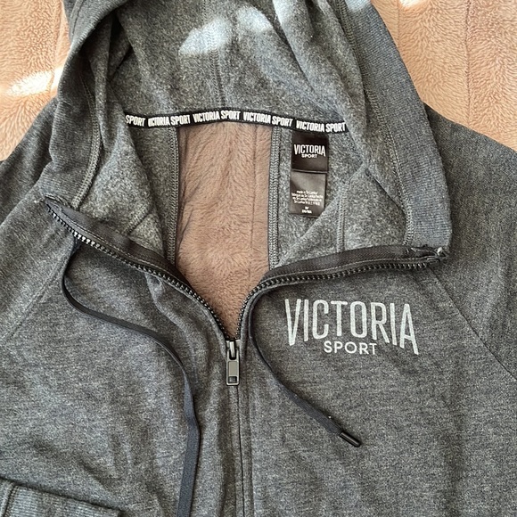 Victoria’s Secret Sport gray zip-up hoodie with mesh back panel - size medium - Picture 5 of 6